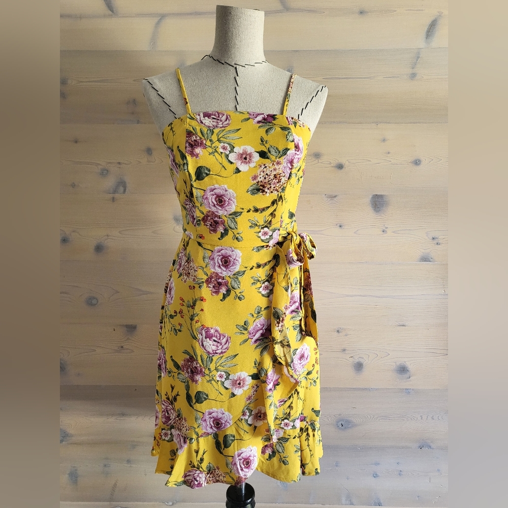NWOT Xhileration Mock Wrap Floral Mini Dress size XS - Picture 1 of 7